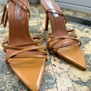 Nude L’intervalle like new made in Spain .